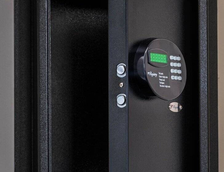 商务房间, Shattuck Plaza