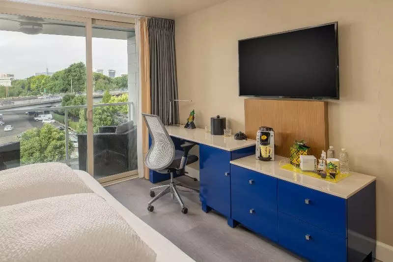 اتاق استاندارد با بالکن, Staypineapple, Hotel Rose, Downtown Portland
