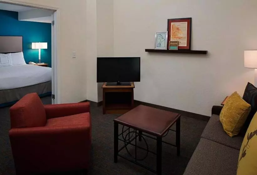 Ullakkosviitti, Residence Inn Richmond West End