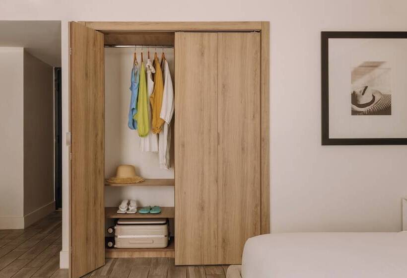 غرفة سوبيريور, The Hillsboro Powered By Sonder