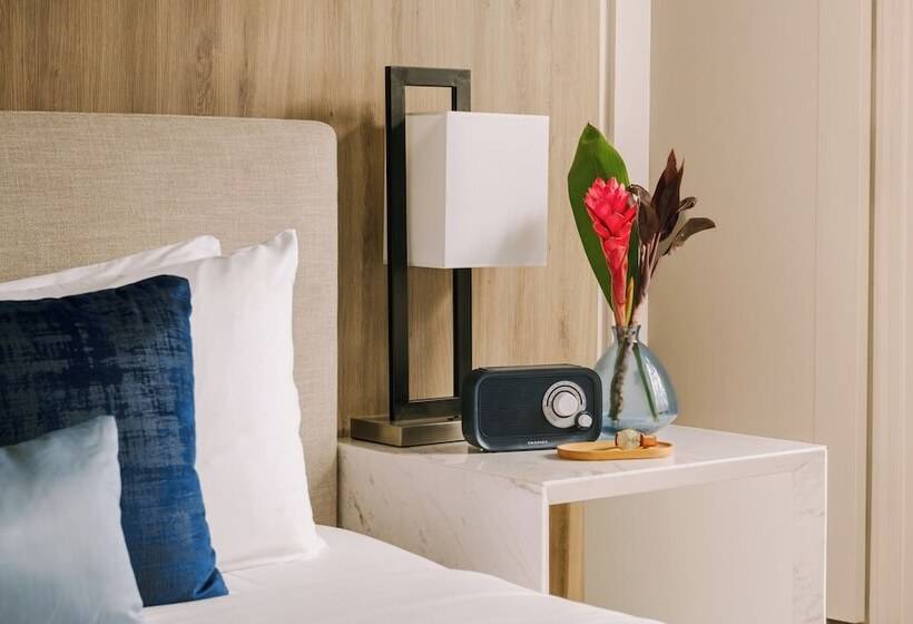 غرفة سوبيريور, The Hillsboro Powered By Sonder