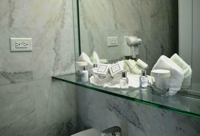 스탠다드 룸, Congress Plaza Hotel Chicago