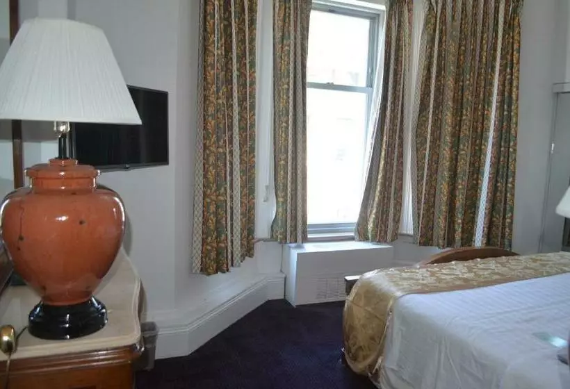 سوییت خانوادگی, Congress Plaza Hotel Chicago