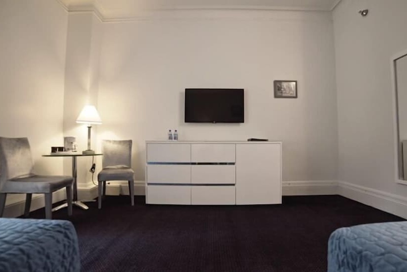 جناح عائلي, Congress Plaza Hotel Chicago
