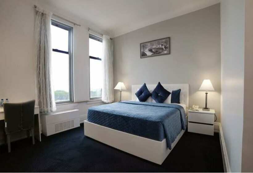 스탠다드 룸 더블 침대, Congress Plaza Hotel Chicago
