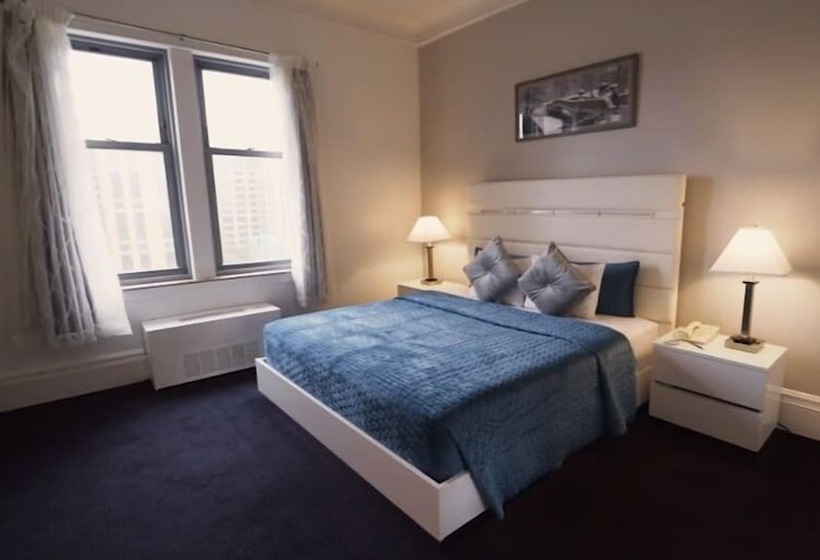 스탠다드 룸 더블 침대, Congress Plaza Hotel Chicago