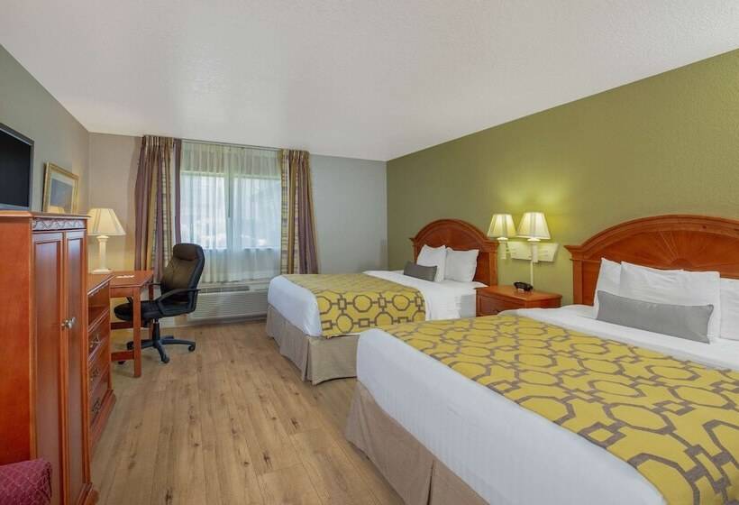 غرفه قياسيه سريرين مزدوجين, Baymont By Wyndham Tehachapi