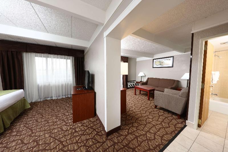 Люкс Кровать Кинг, Americinn By Wyndham Grand Rapids Airport North