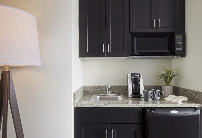 수피리어 스위트, Capitol Hill