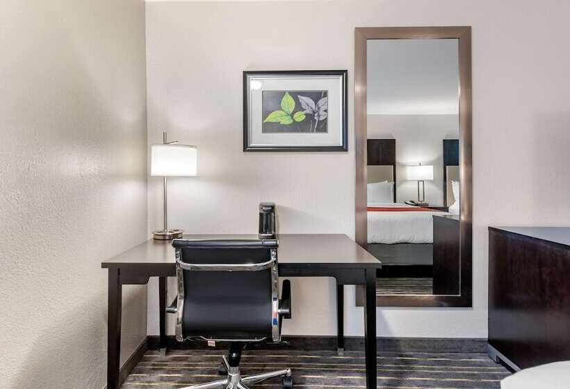 Quarto Deluxe, Comfort Inn & Suites Tigard Near Washington Square