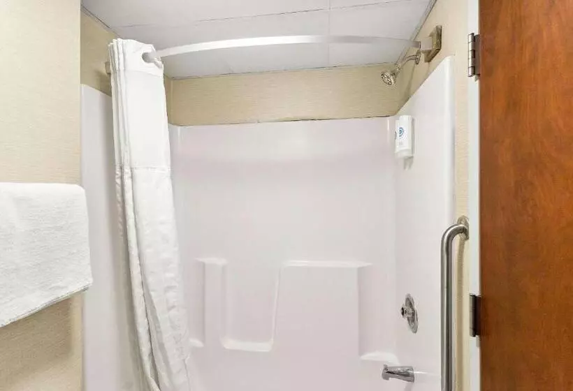 スイート, Comfort Inn