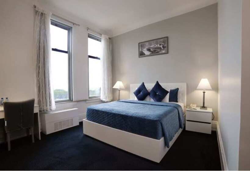 스탠다드 룸 더블 침대, Congress Plaza Hotel Chicago