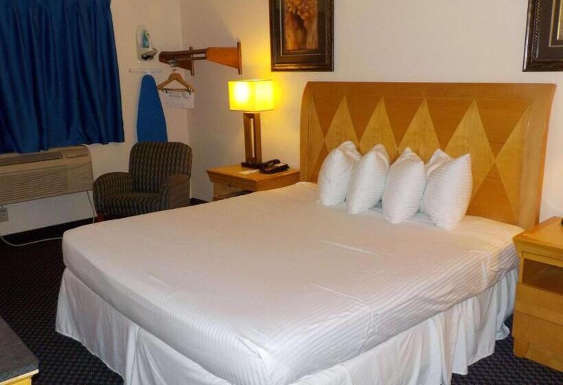 キングサイズベッドのスタンダードルーム, Economy 7 Inn   Norfolk