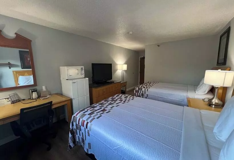 ２ダブルベッドのスタンダードルーム, Economy 7 Inn   Norfolk