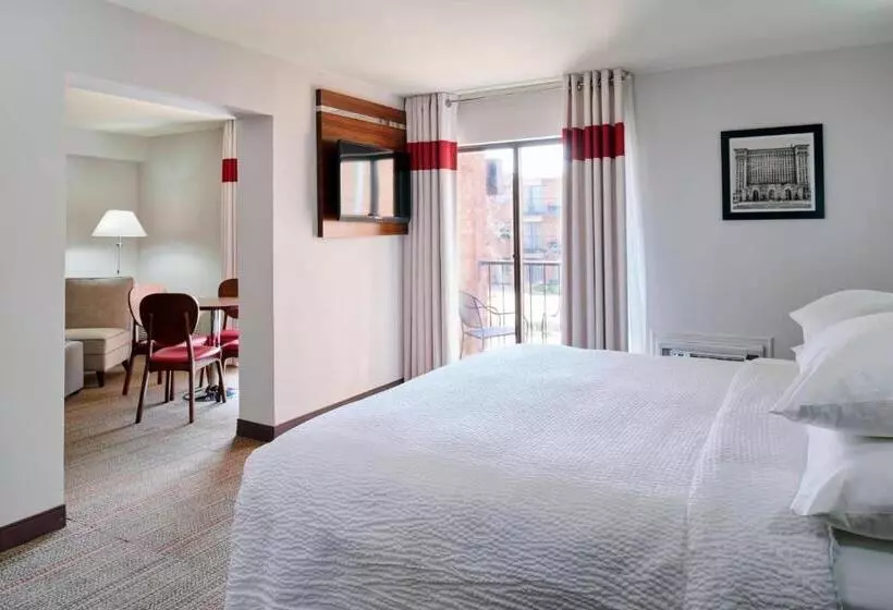 キングサイズベッドのスイートルーム, Four Points By Sheraton Detroit Novi