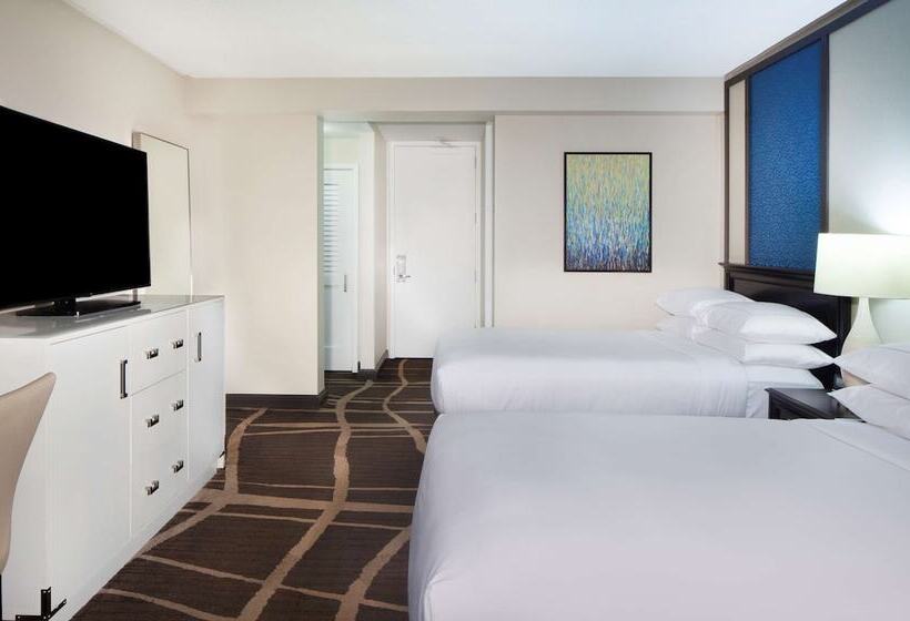 デラックスルーム, Hilton St. Petersburg Bayfront