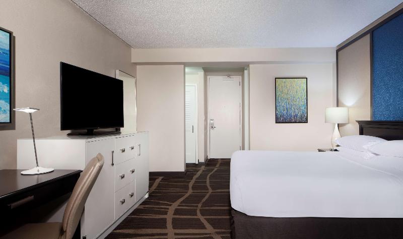 キングサイズベッドのスタンダードルーム, Hilton St. Petersburg Bayfront