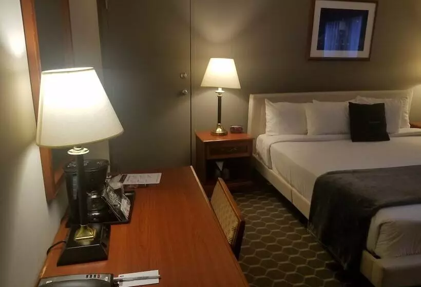 ジュニアスイート, Inn Of Chicago