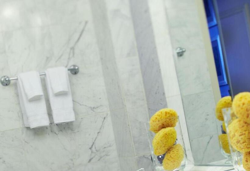 エクゼクティブスイート, Cleveland Autograph Collection