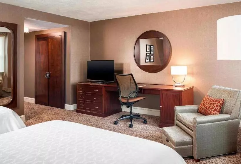 اتاق استاندارد با تخت بزرگ, Sheraton Commander