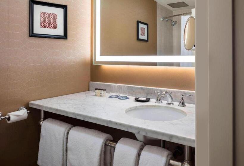 Номер Стандарт 2 Двуспальные Кровати, Sheraton Commander