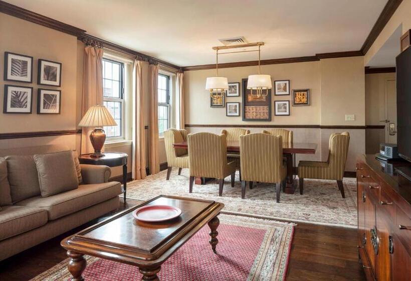 Президентский Люкс, Sheraton Commander