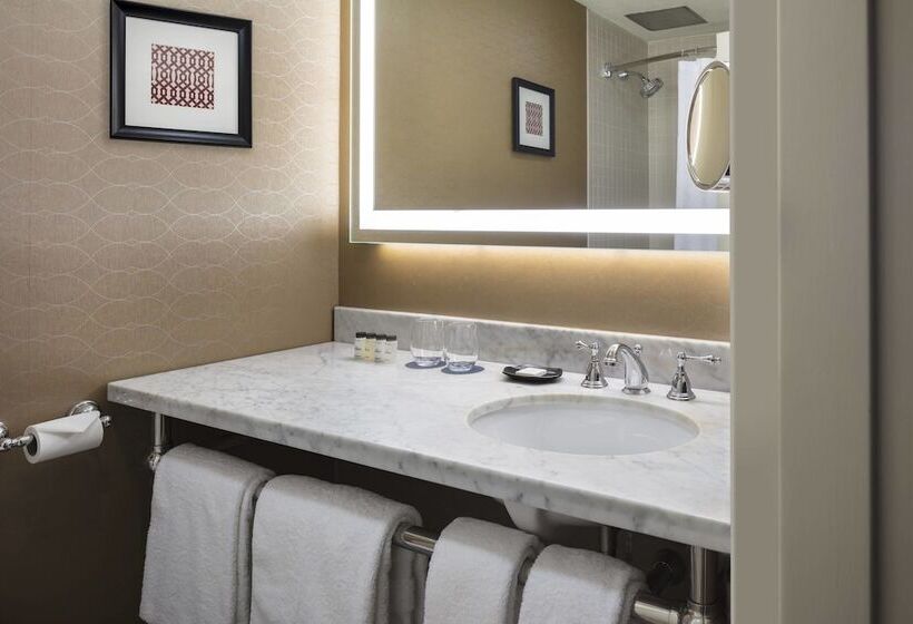 Номер Стандарт 2 Двуспальные Кровати, Sheraton Commander