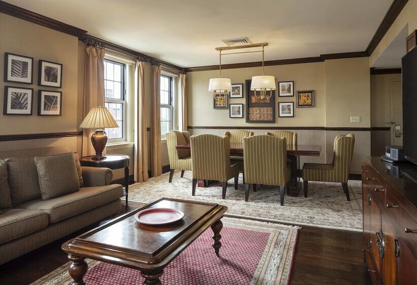 Президентский Люкс, Sheraton Commander