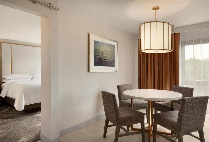 클럽 스위트, Sheraton Madison