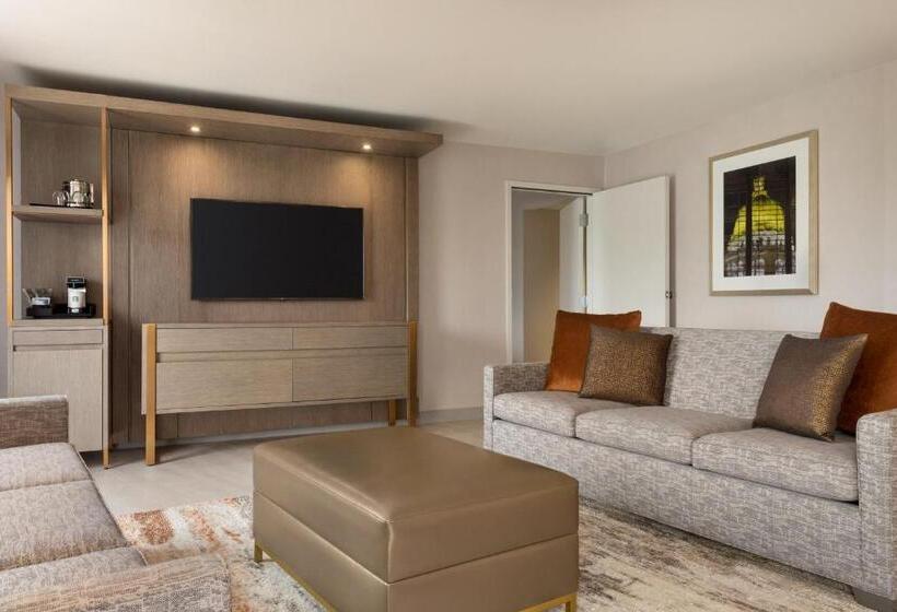 クラブスイート, Sheraton Madison