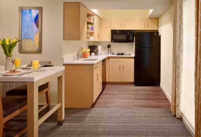 キングサイズベッドのスイートルーム, Sonesta Es Suites Atlanta  Perimeter Center North
