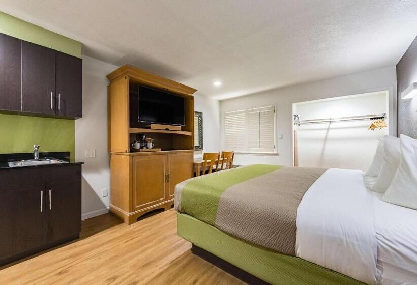 غرفة ديلوكس سرير كينج, Quality Inn & Suites Plano East   Richardson