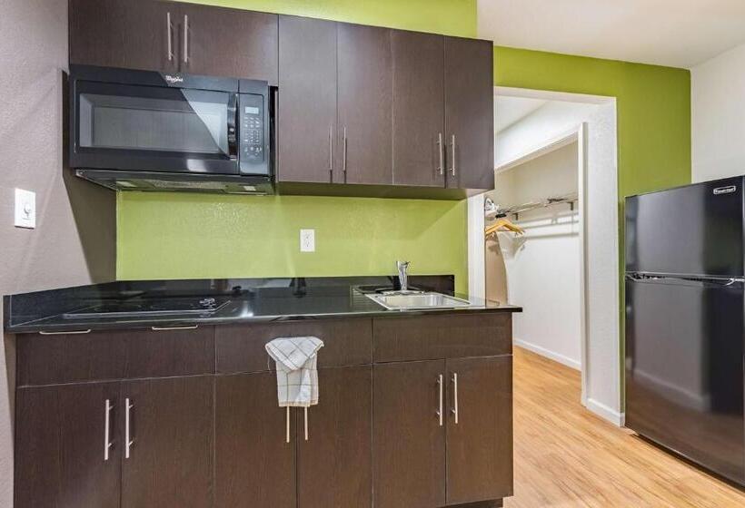 带大床的标准间, Quality Inn & Suites Plano East   Richardson