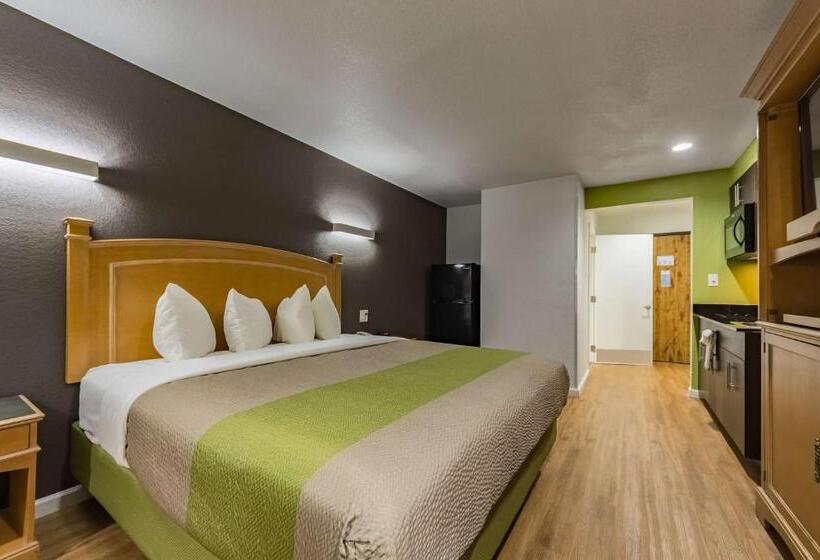 适合残疾人士使用的带超级大床的标准间, Quality Inn & Suites Plano East   Richardson