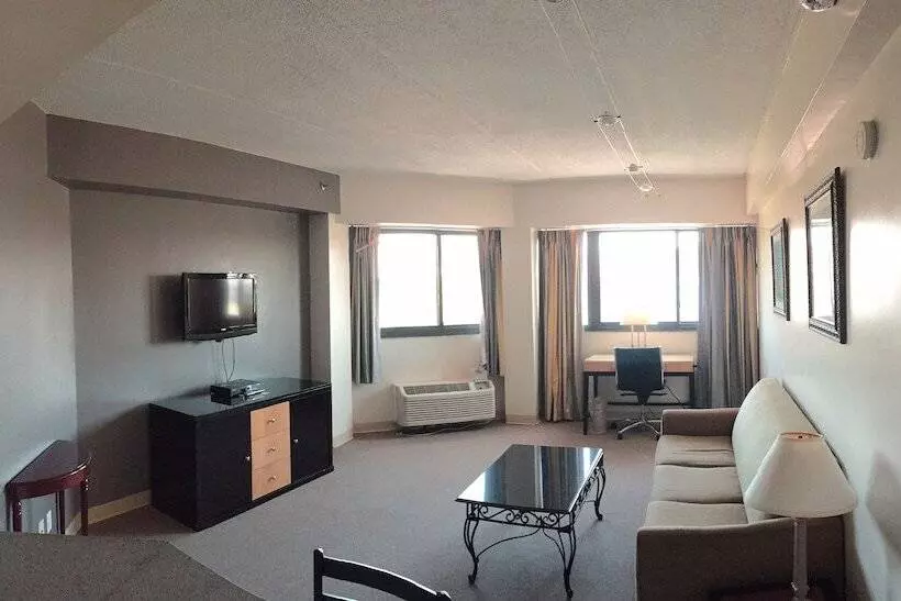 デラックススイート, Stamford Suites