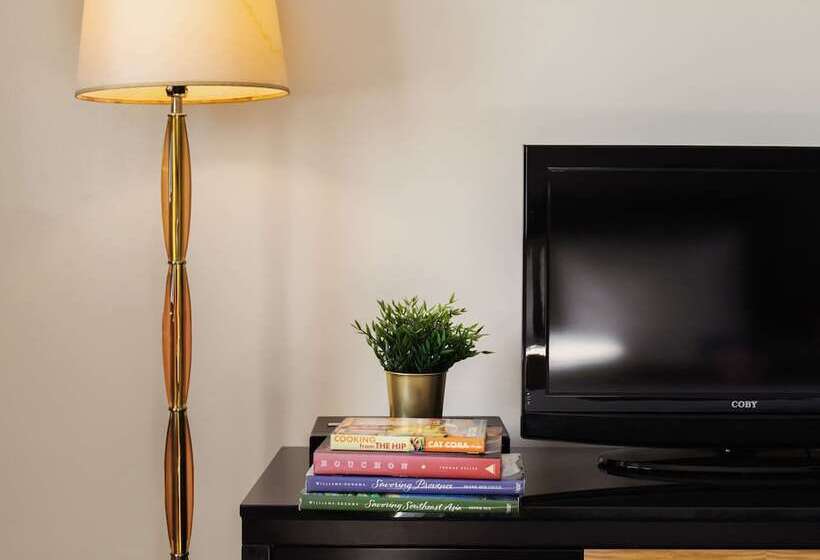 سوییت لوکس, Stamford Suites