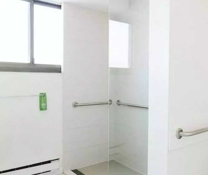身障者適用スイートルーム, Stamford Suites