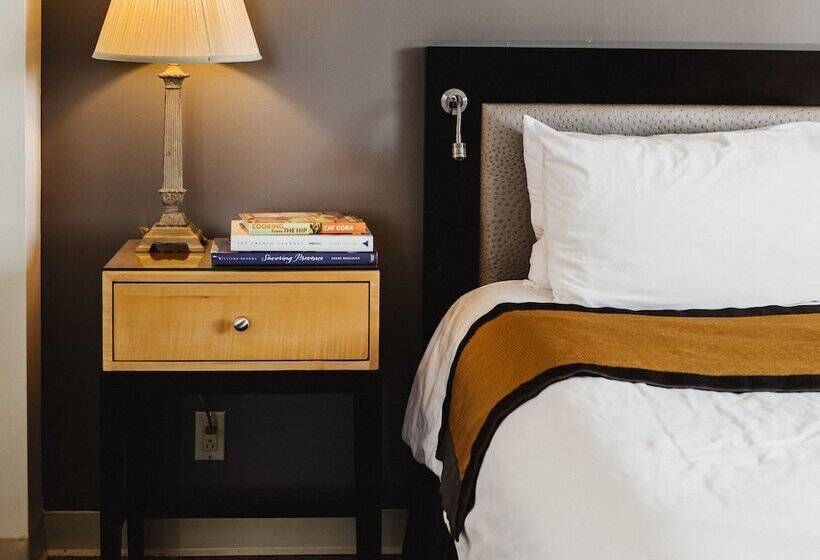 سوییت لوکس, Stamford Suites