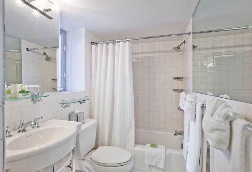 Номер Deluxe Адаптированный для Инвалидов, State Plaza