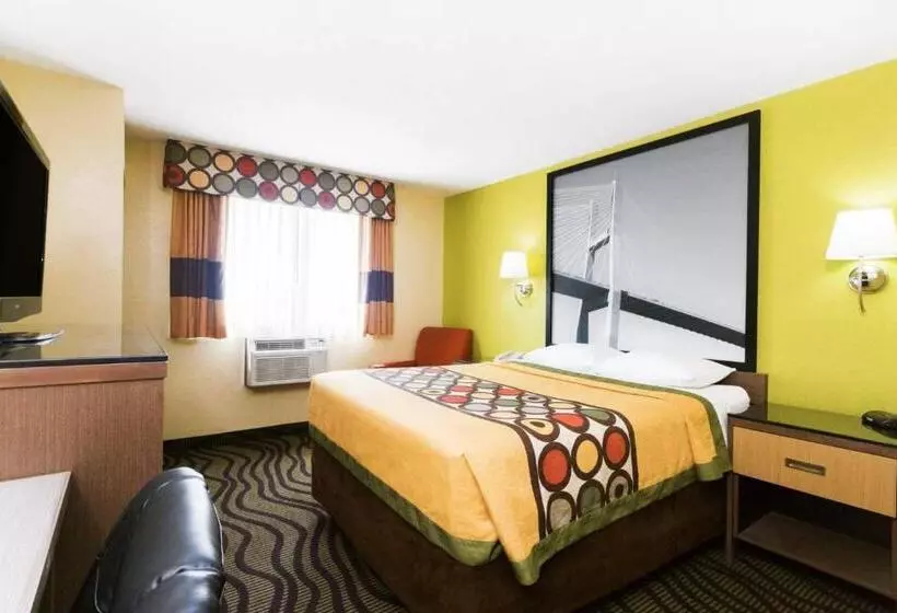 اتاق استاندارد برای معلولان, Super 8 By Wyndham Brunswick/st Simons Island Area
