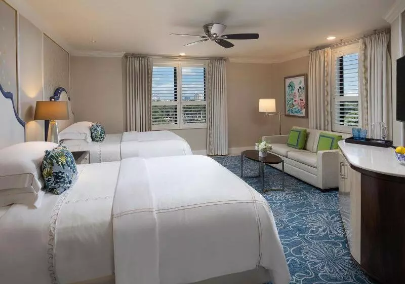 プレミアムルーム, The Breakers Palm Beach