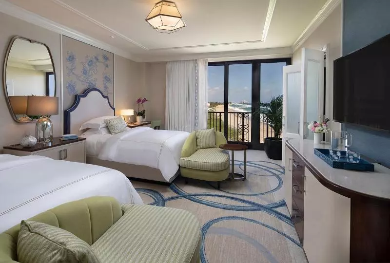 プレミアムルーム, The Breakers Palm Beach