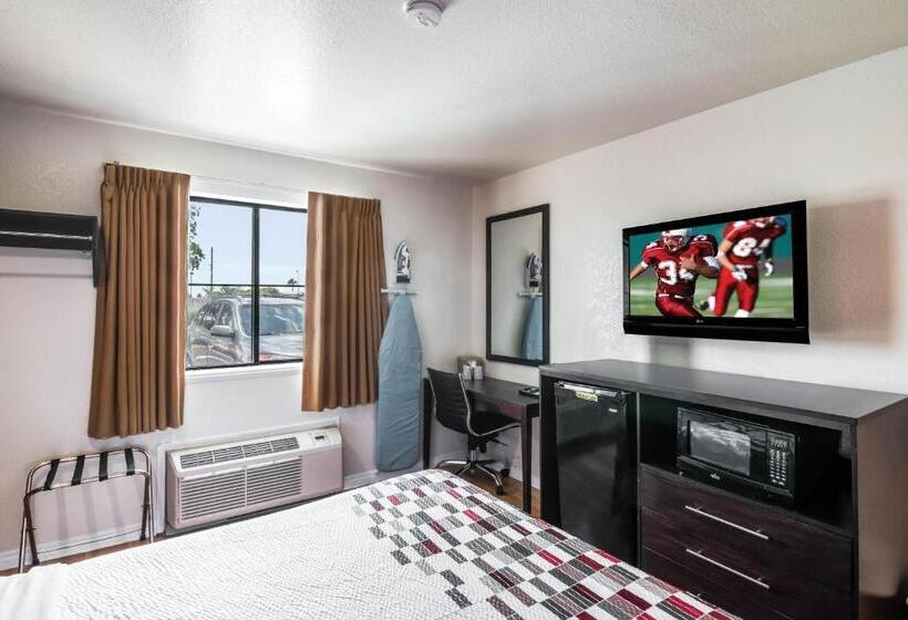 חדר סופריור עם מיטת קינג, Red Roof Inn Palmdale  Lancaster