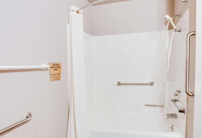 غرفة قياسية لذوى الاحتياجات الخاصة, Super 8 By Wyndham Green Bay Near Stadium