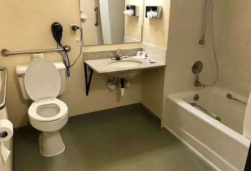 身障者適用スタンダードルーム, Super 8 By Wyndham Independence Kansas City