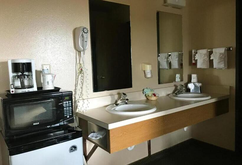 جناح ديلوكس سرير كينج, Fairbridge Inn & Suites Moscow   Pullman