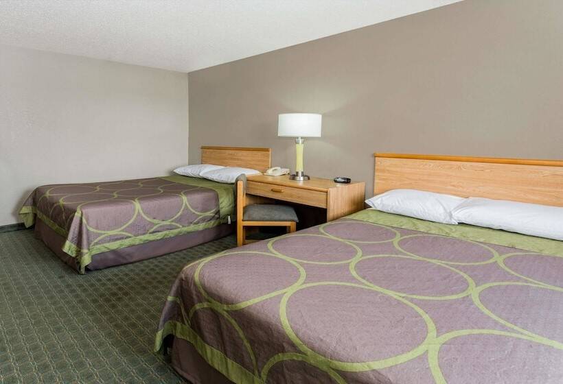 חדר סטנדרט שתי מיטות זוגיות, Super 8 By Wyndham St. Charles
