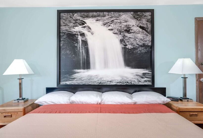 غرفه قياسيه سريرين مزدوجين, Super 8 By Wyndham Tomah Wisconsin