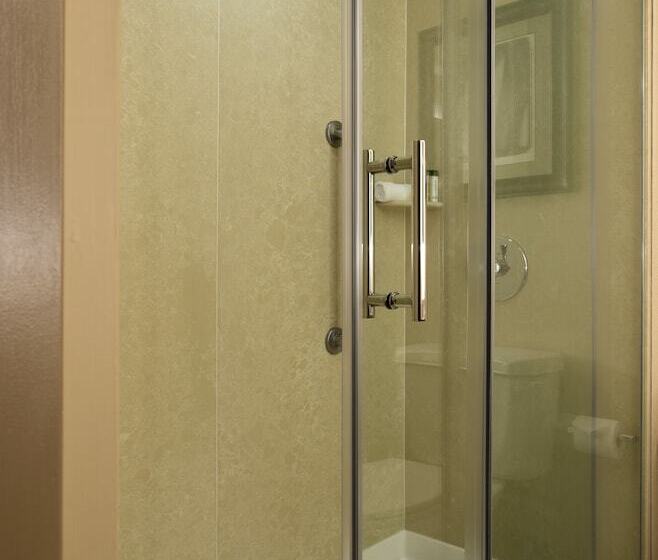 带2个双人床的标准工作室, Doubletree By Hilton Boston North Shore