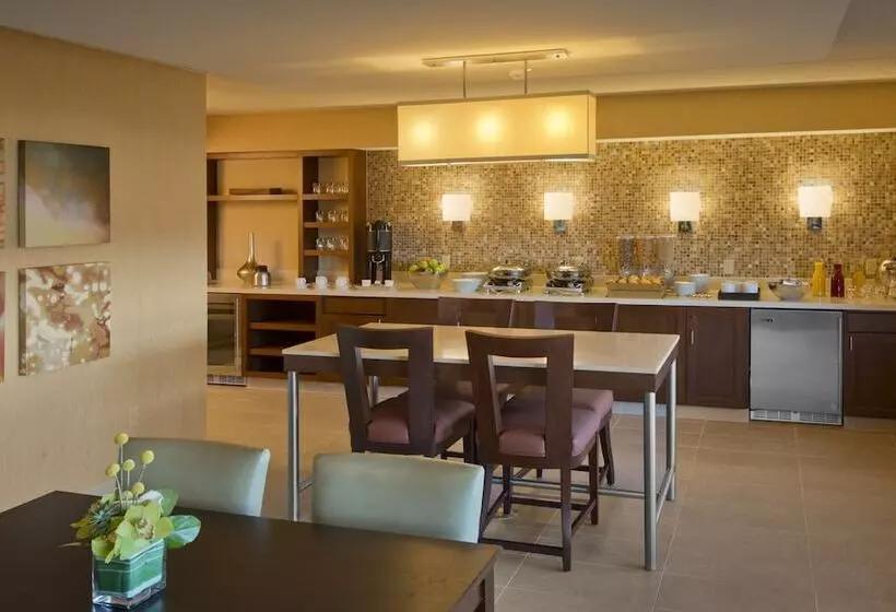 エクゼクティブルーム, Doubletree By Hilton Boston North Shore